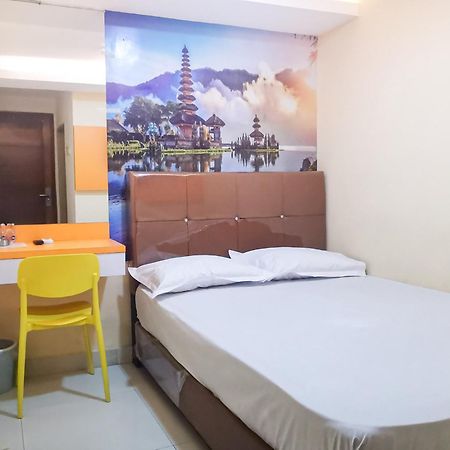 Tng Hotel Redpartner Jakarta Kültér fotó